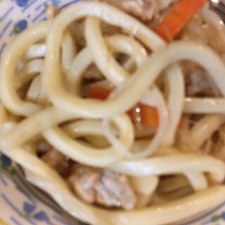 豚肉ともやしと人参のバターしょうゆ焼きうどん